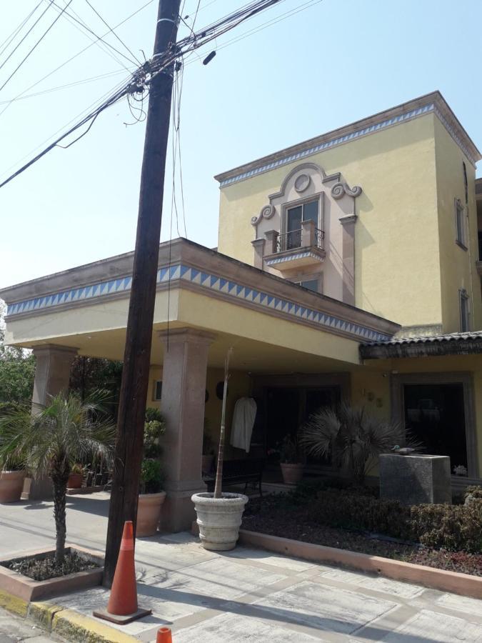 Mansion Colonial Suites