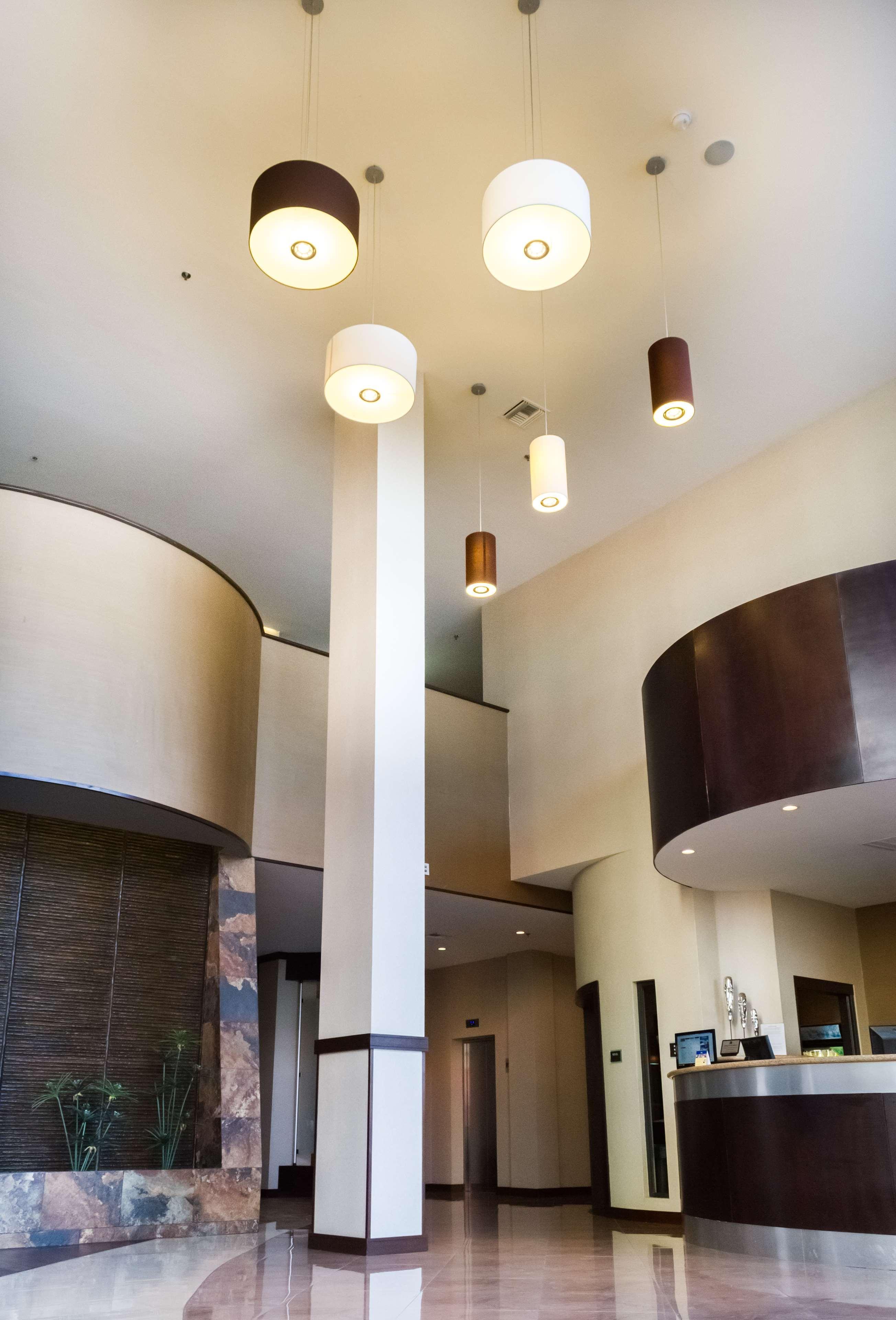 Hotel Western Premier Monterrey Aeropuerto 5*