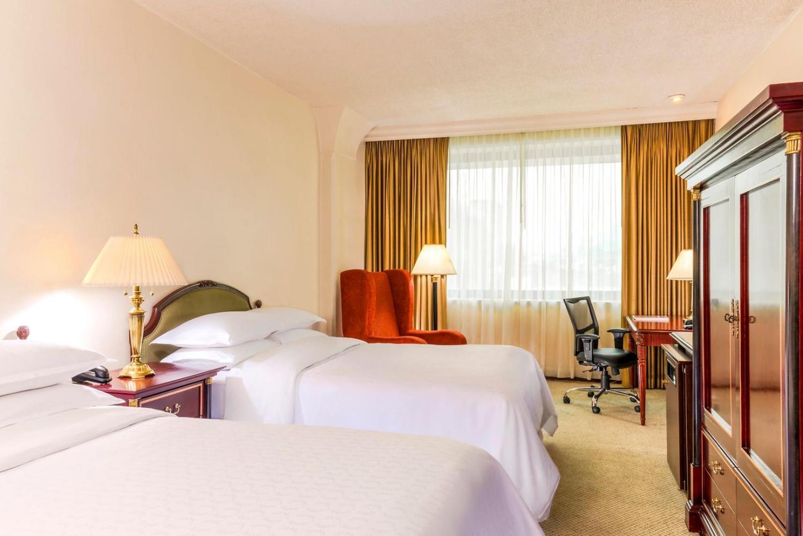 Wyndham Ambassador Centro Hotel 4*