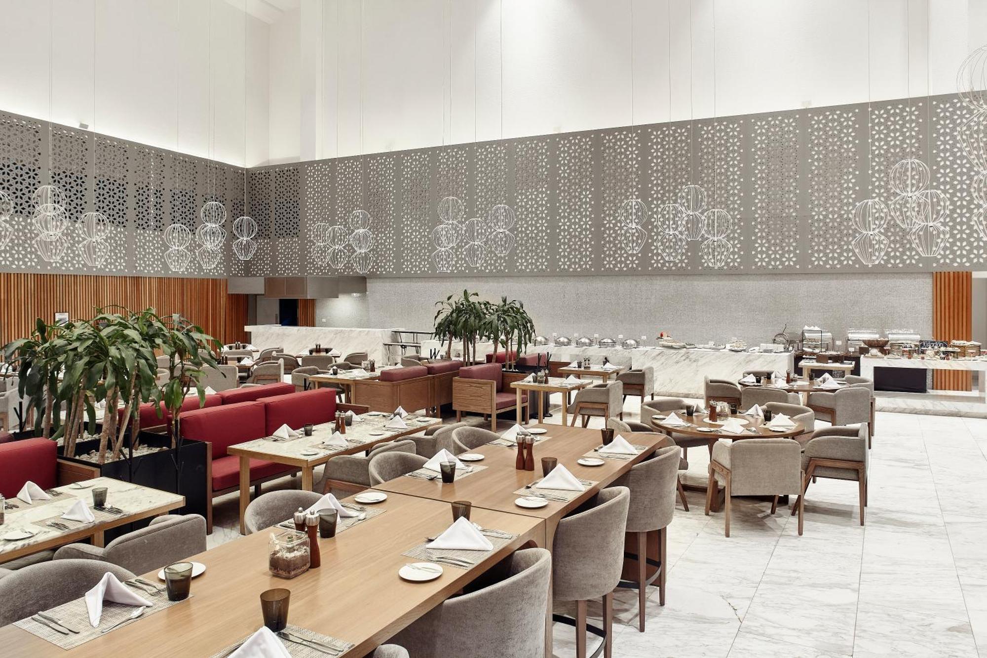 Wyndham Ambassador Centro Hotel 4*