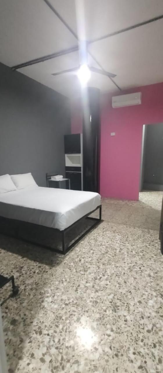 Unidades Privadas Con Ac-tv-wifi Y Estacionamiento En Centro De Mty Aparthotel Monterrey