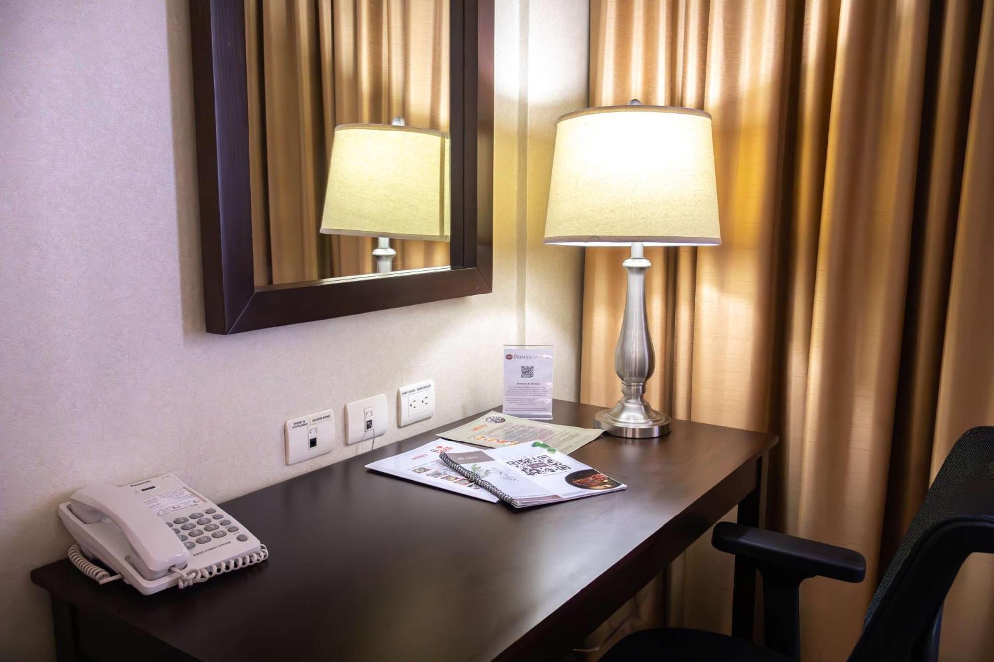 Western Premier Monterrey Aeropuerto Hotel 5*