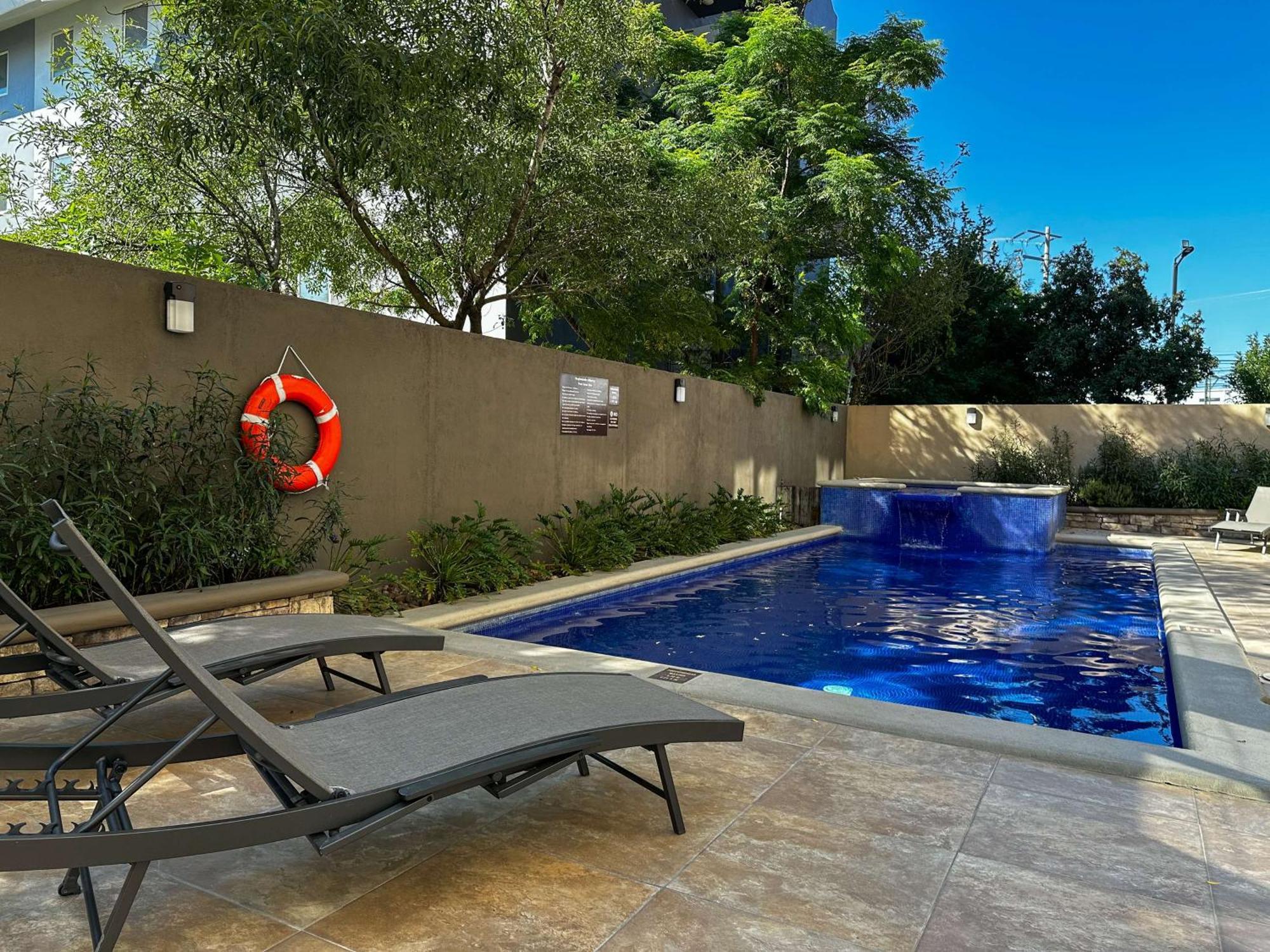 Western Premier Monterrey Aeropuerto 5*