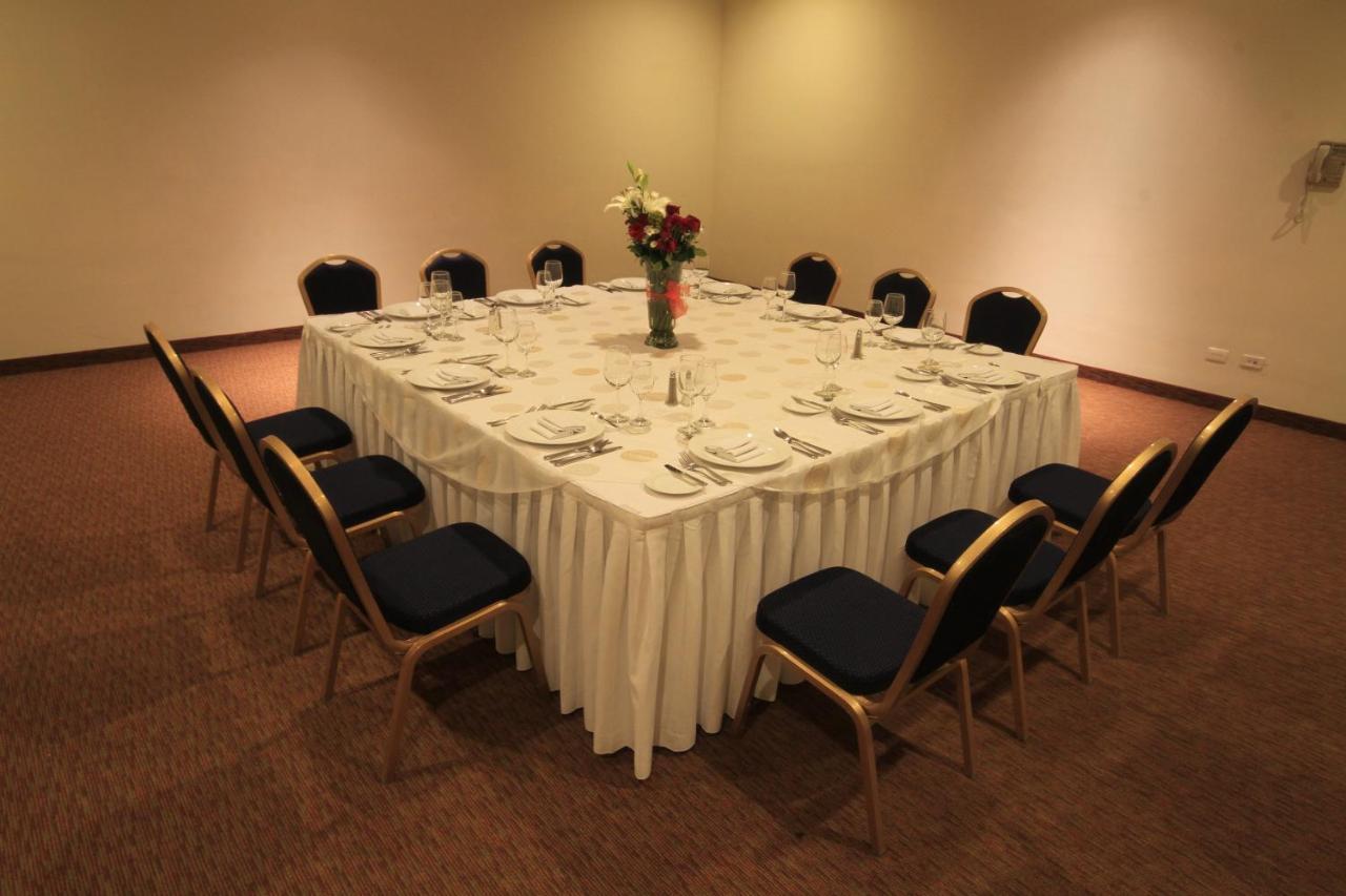 Hotel Crowne Plaza Monterrey Aeropuerto By Ihg 5*