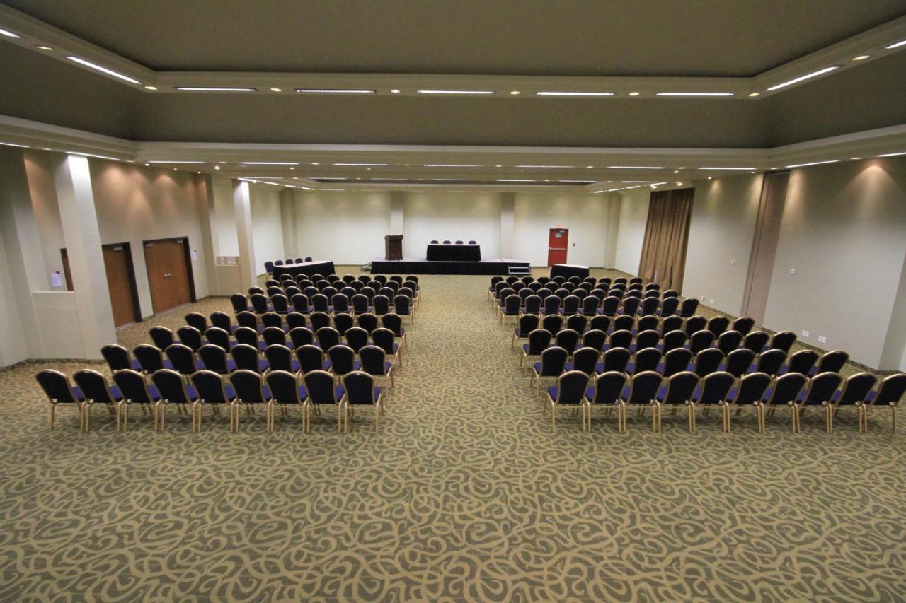 Hotel Crowne Plaza Monterrey Aeropuerto By Ihg 5*