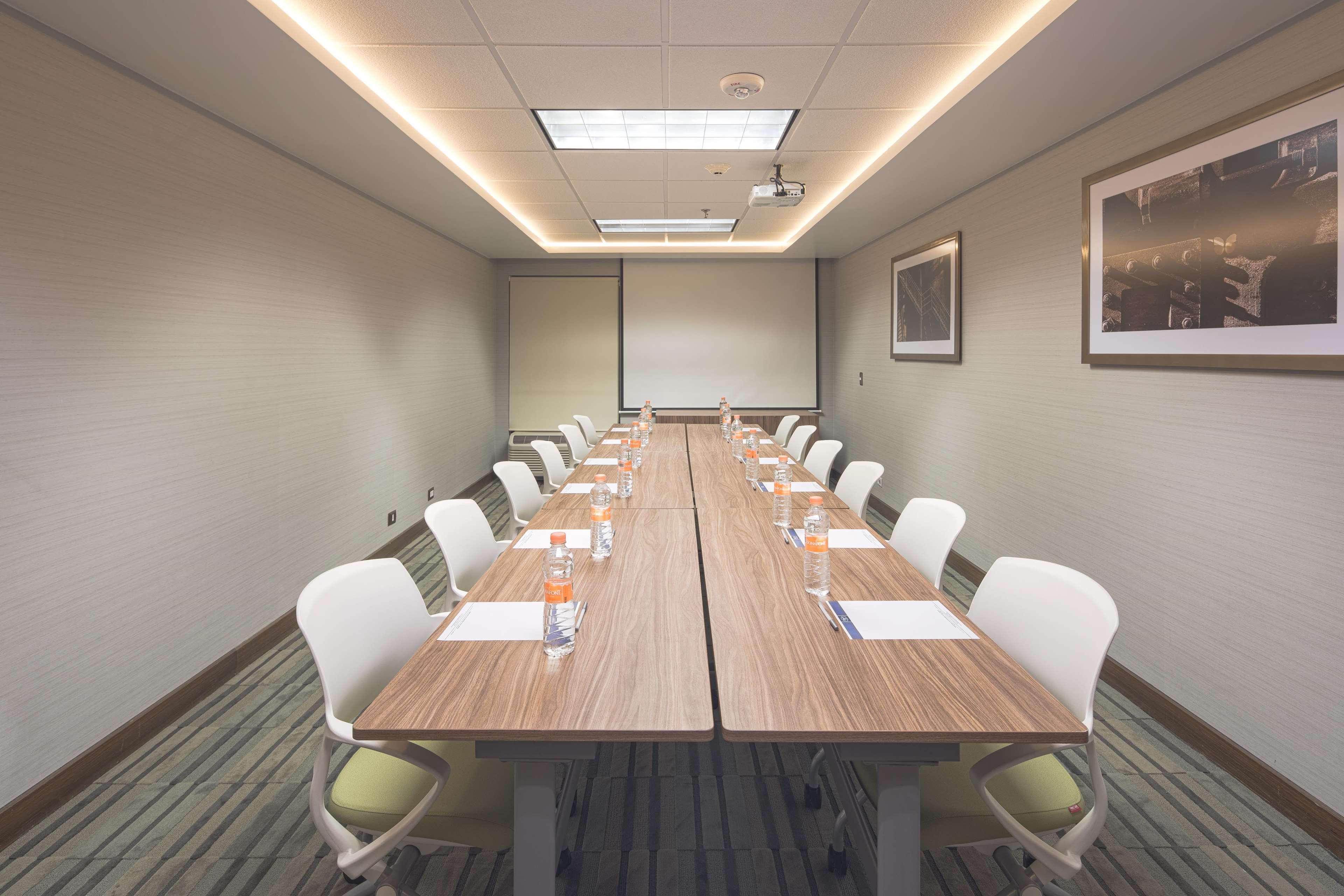 Hampton By Hilton Galerias Obispado
