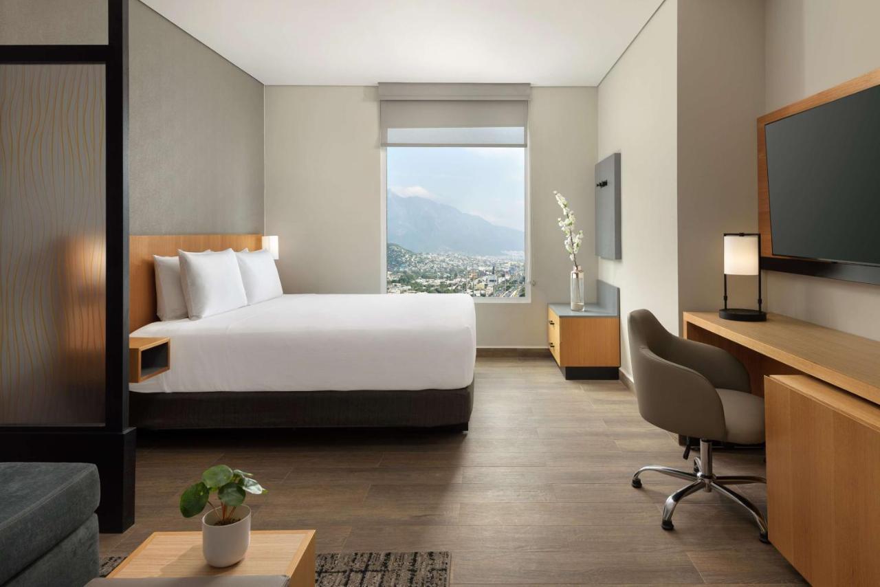 Hyatt Place Monterrey Valle 4*