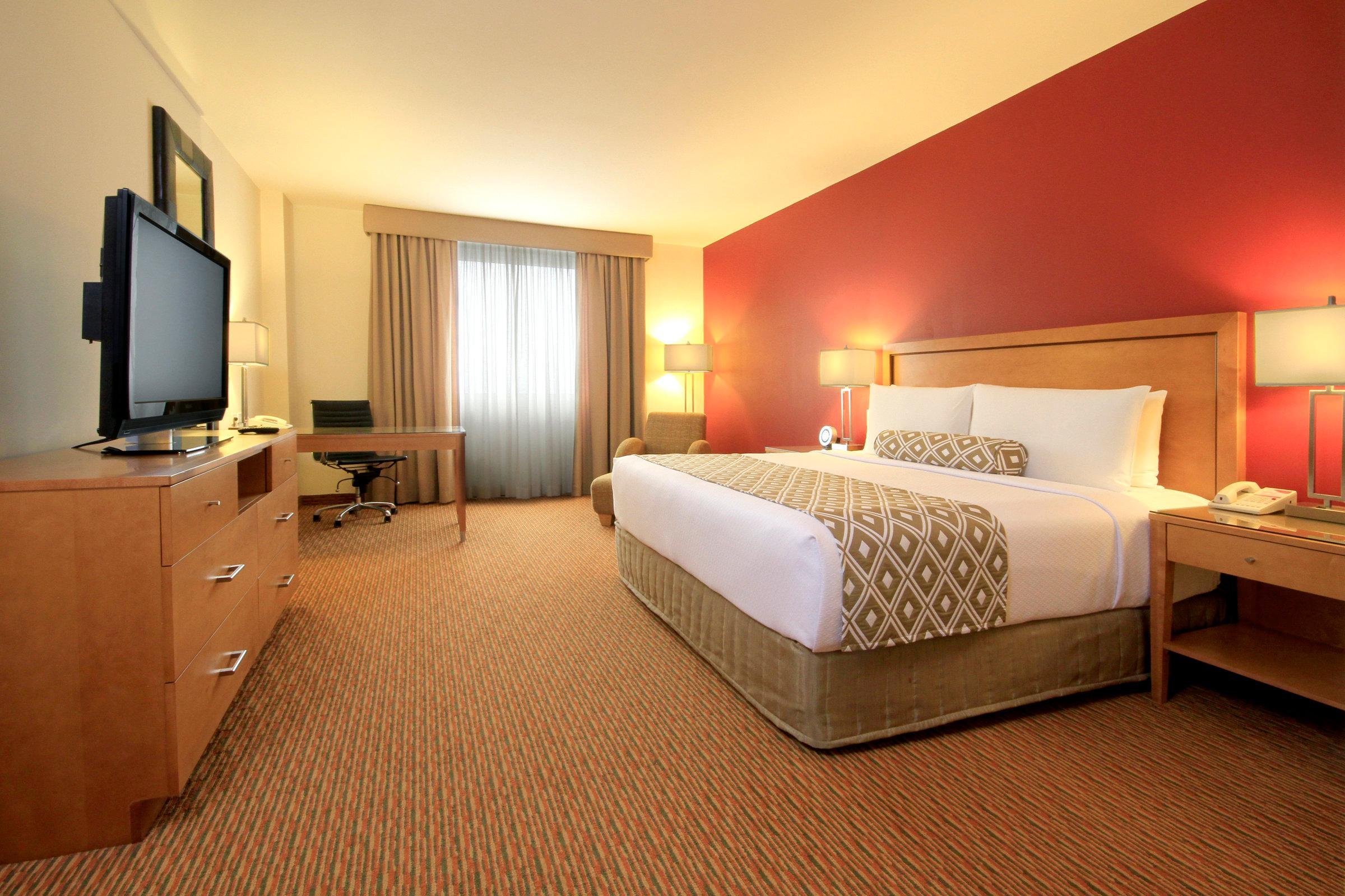 Hotel Crowne Plaza Monterrey Aeropuerto By Ihg 5*