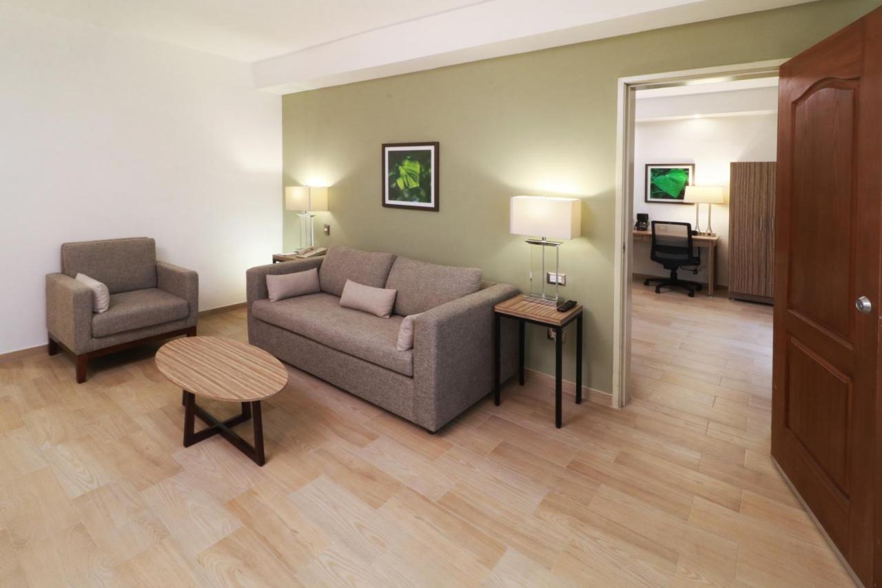 Hotel Wyndham Garden Valle Real