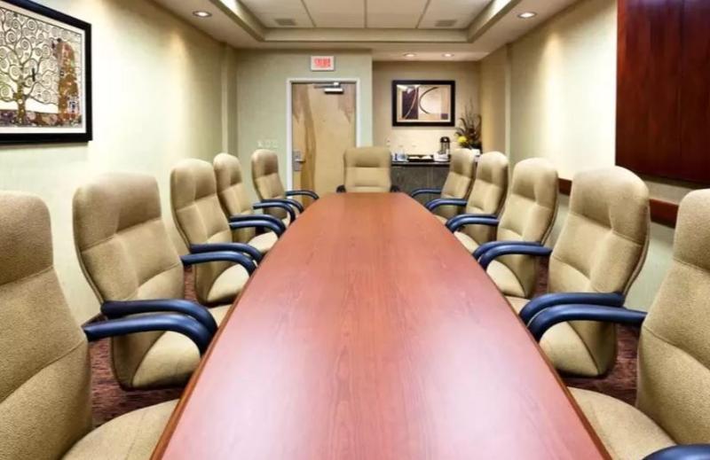 Express&suites Monterrey Aeropuerto, An Ihg 4*