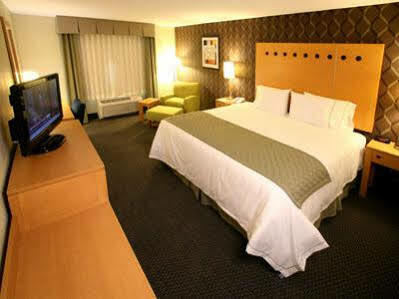 Hotel Express&suites Monterrey Aeropuerto, An Ihg Apodaca