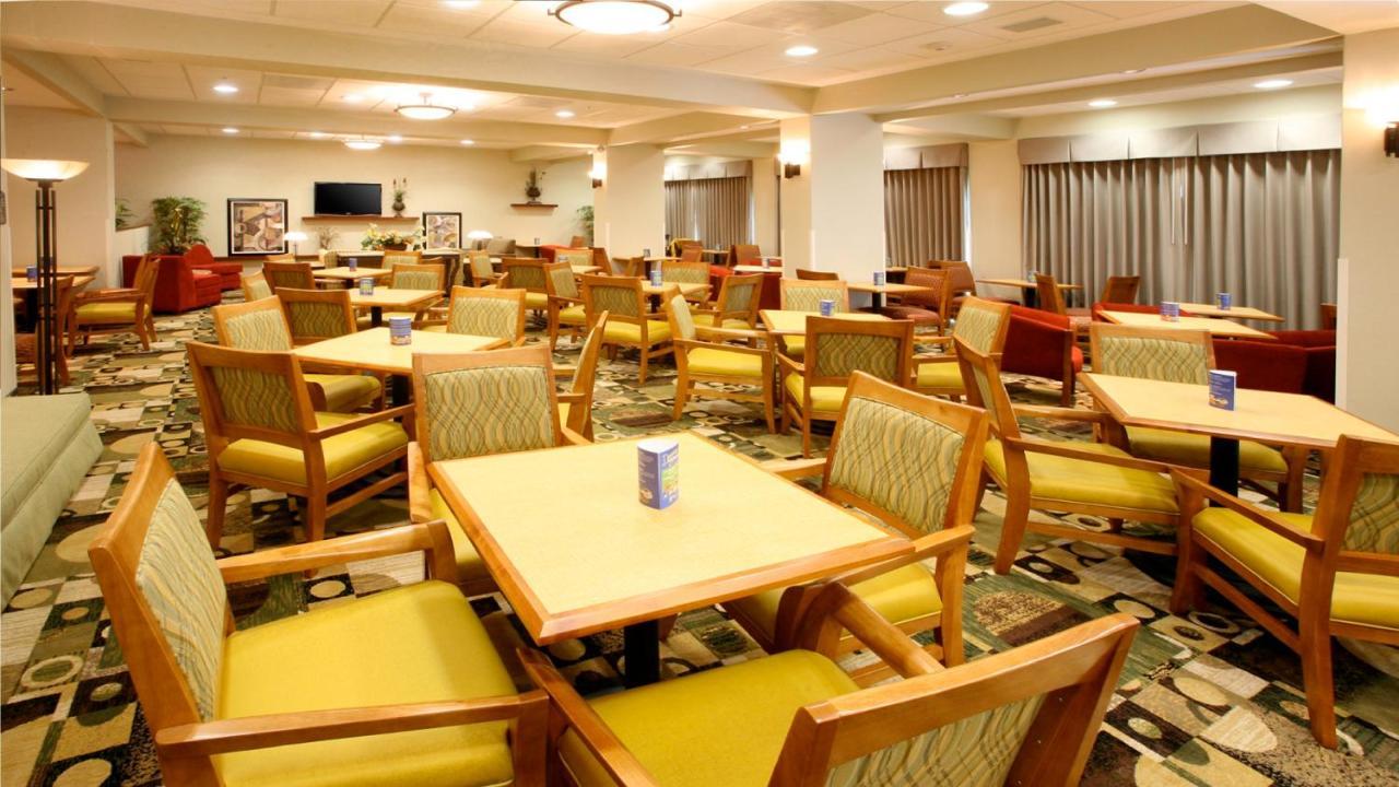 Hotel Express&suites Monterrey Aeropuerto, An Ihg