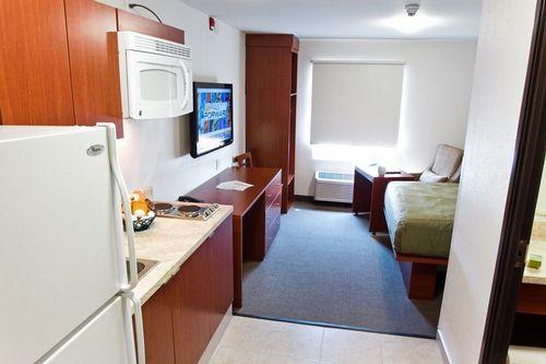 Extended Monterrey Aeropuerto Aparthotel 3*