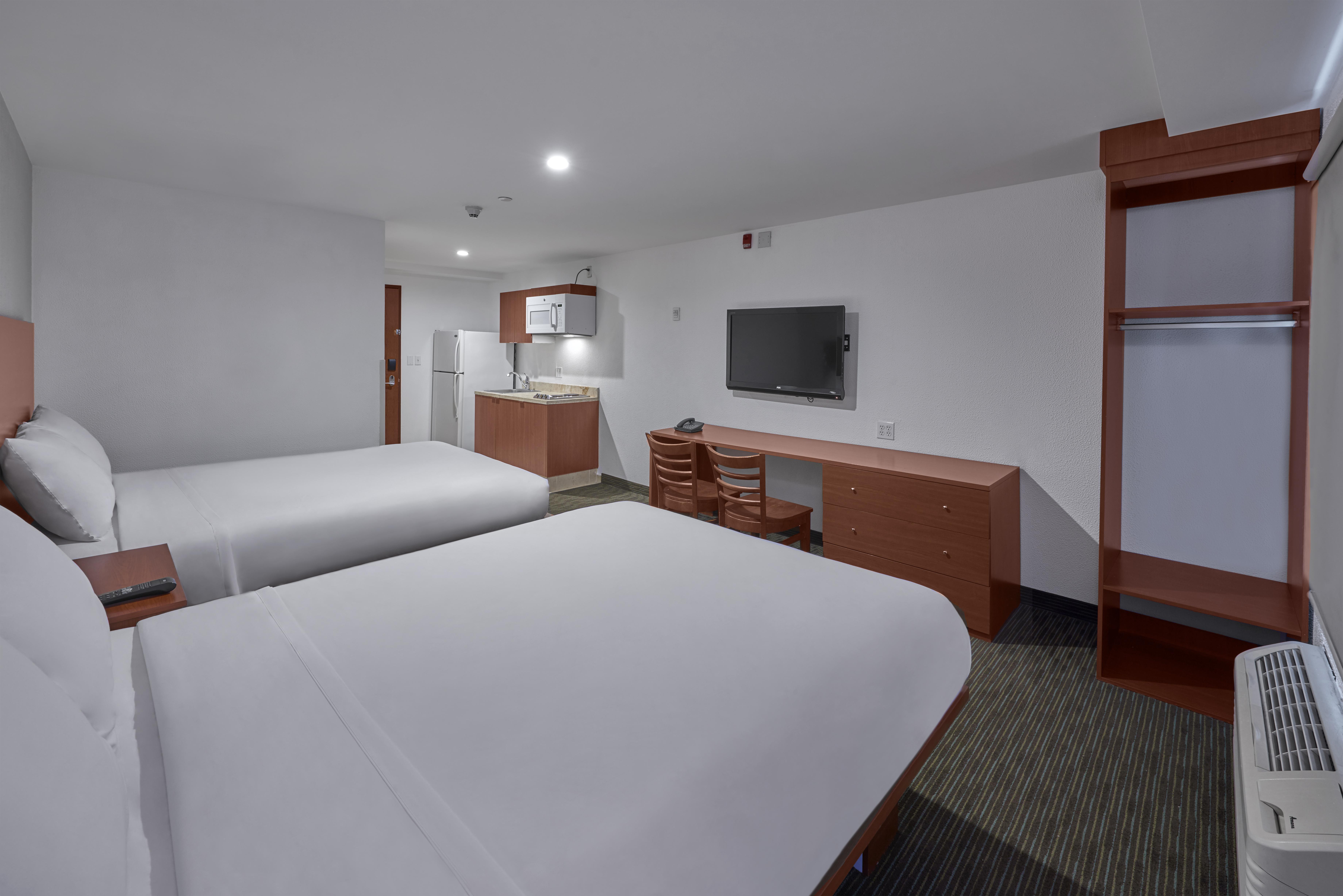 Extended Monterrey Aeropuerto Aparthotel 3*