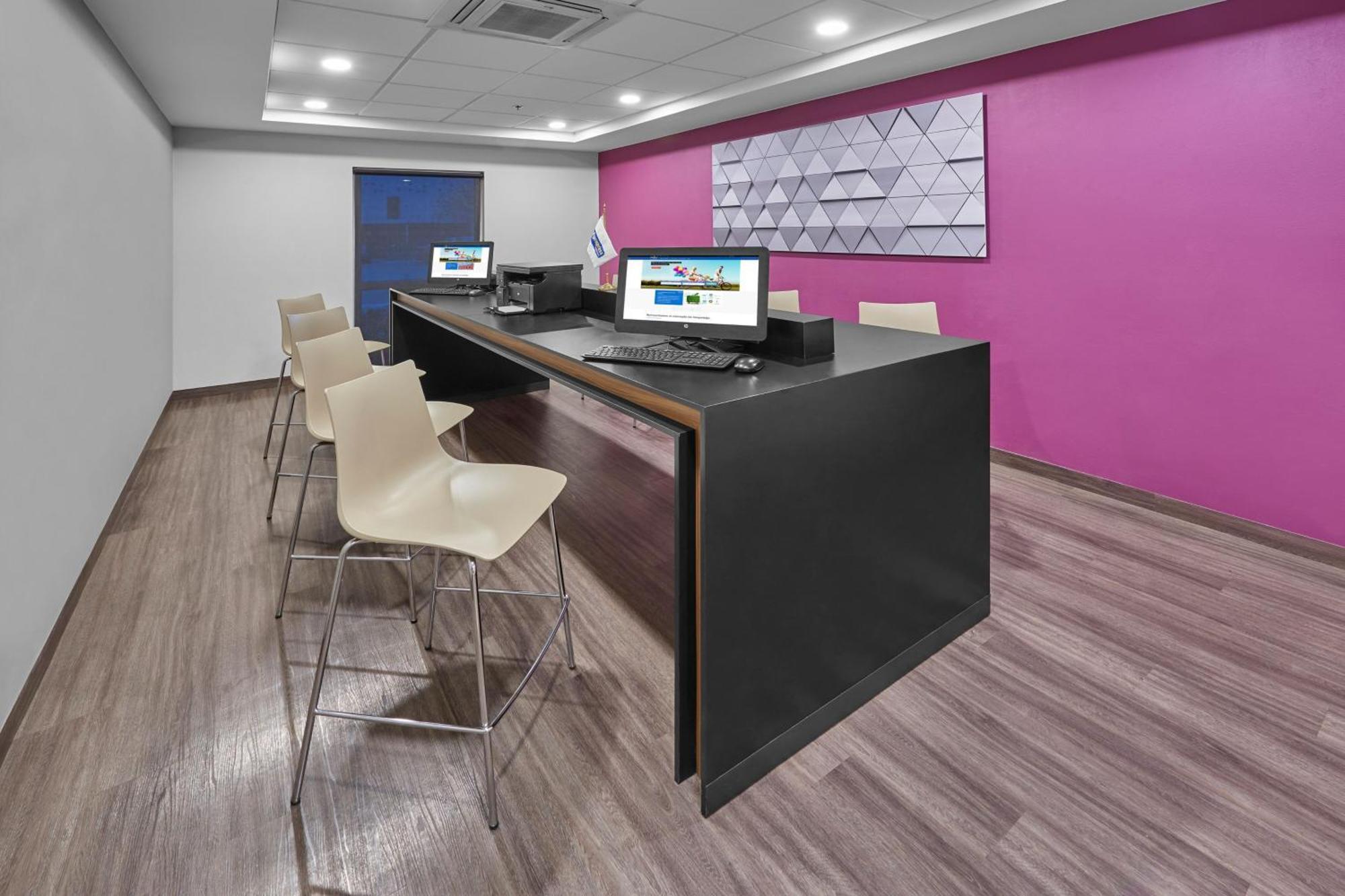 Express By Marriott Monterrey Norte Hotel 4*