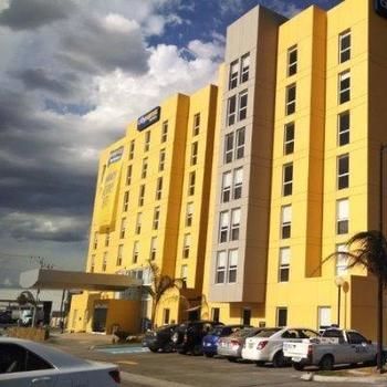 Hotel Express By Marriott Monterrey Norte 4*