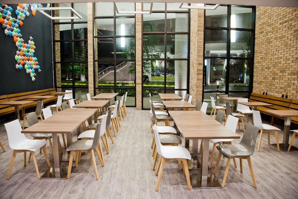 Express By Marriott Nuevo Sur