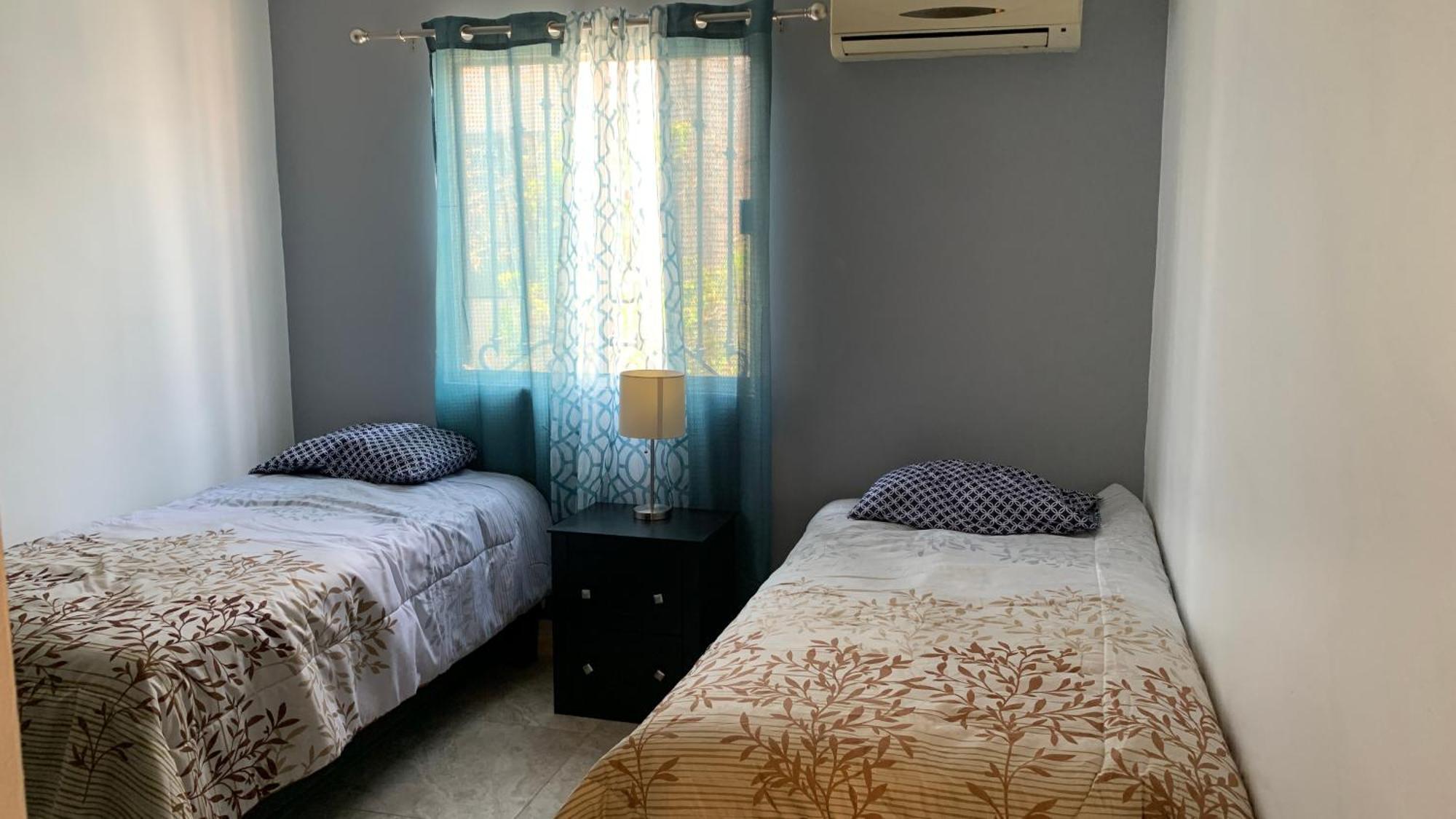 Casa de férias Spacious 4-bedroom House In Beautiful Ciudad General Escobedo With Wifi, Ac *